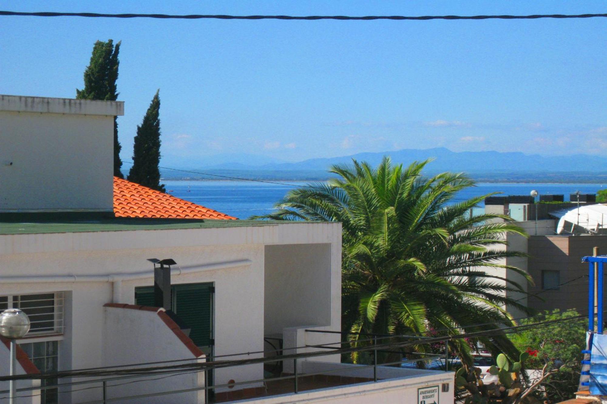 Apartaments El Berganti En Canyelles Petites Roses Quarto foto